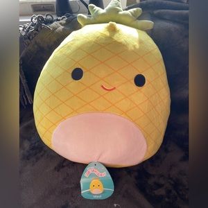maui 12 inch pinapple fruit squishmallow with tag like new condition yellow fun